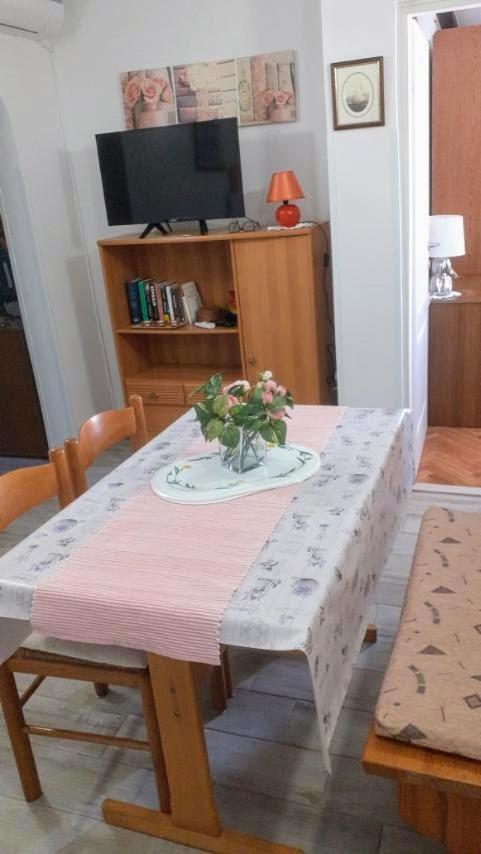 Apartments Pinezic Martinšćica Eksteriør billede